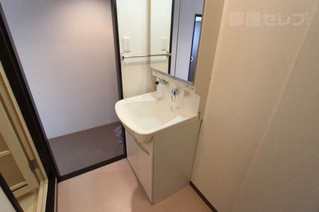 洗面設備　５０１号室の写真です