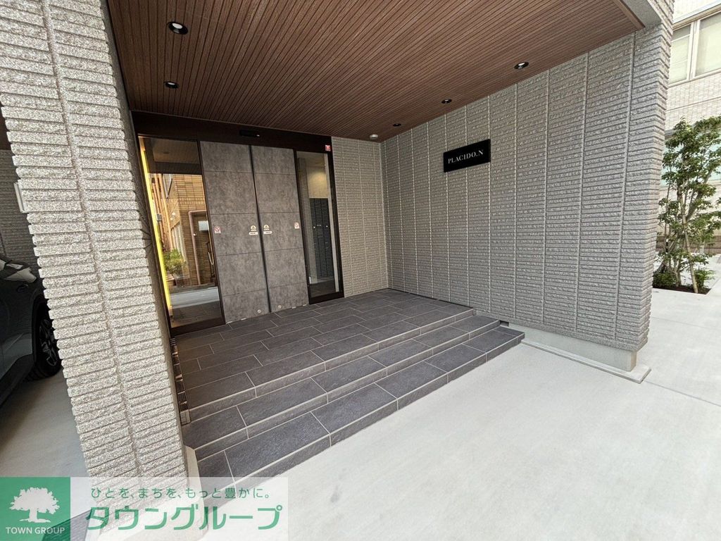 エントランス　エントランス