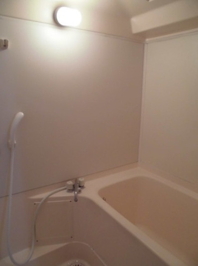 バス・シャワールーム　別号室の画像です。ご参考下さい