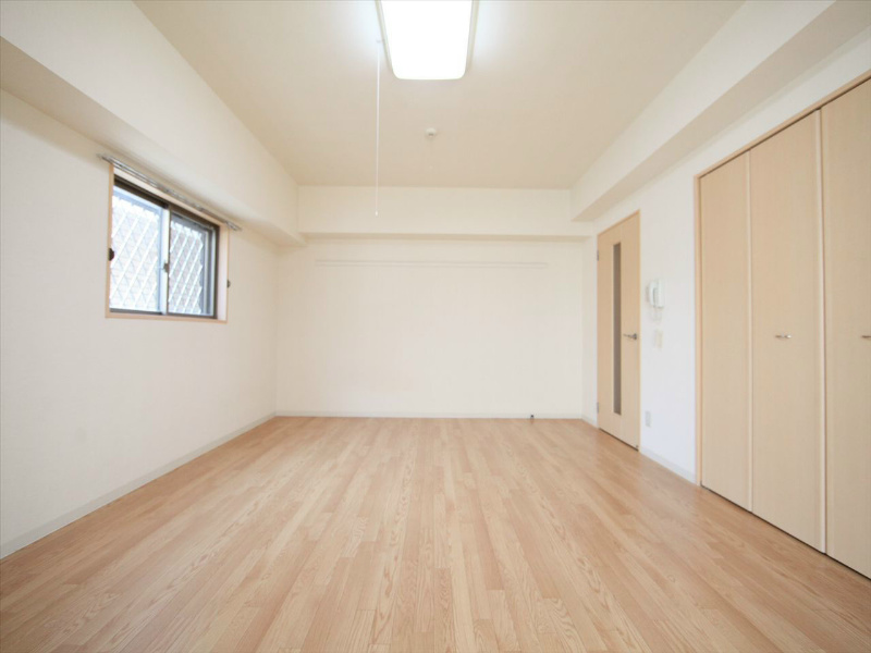 その他　洋室12.7帖　クローゼット付（収納充実してます）