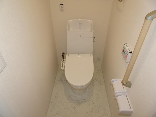 トイレ　シャワー付トイレ