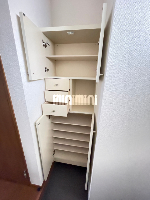 セキュリティ　※同物件の別号室の参考写真です。