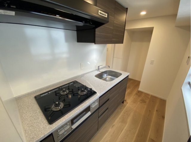 キッチン　※別部屋参考写真