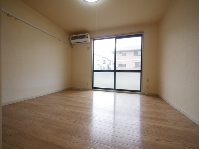 居室・リビング　★フローリングの綺麗なリビングルームですね★