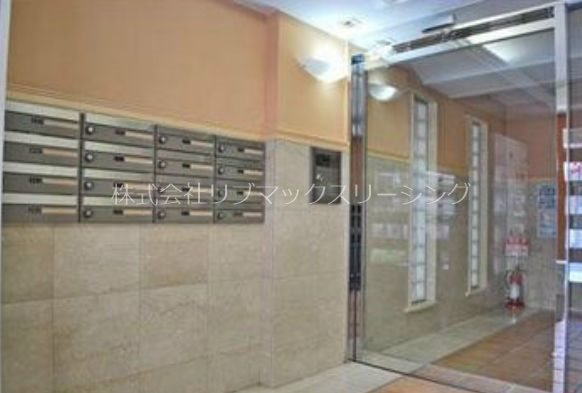 エントランス　家具家電付きセットアップ賃貸