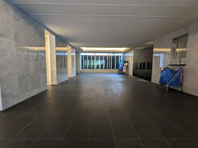 ロビー　建物の内部です