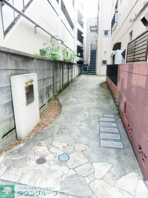 エントランス　部屋探しは株式会社　タウンハウジング　までお気軽にお問合せ…
