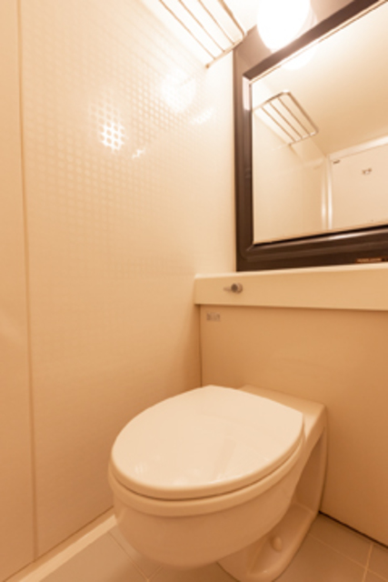 トイレ　※写真は同タイプ住戸です。