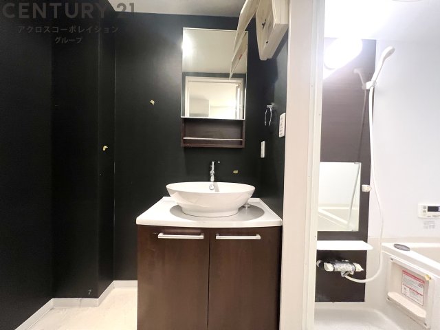 洗面設備　室内洗濯機置き場付きで便利！