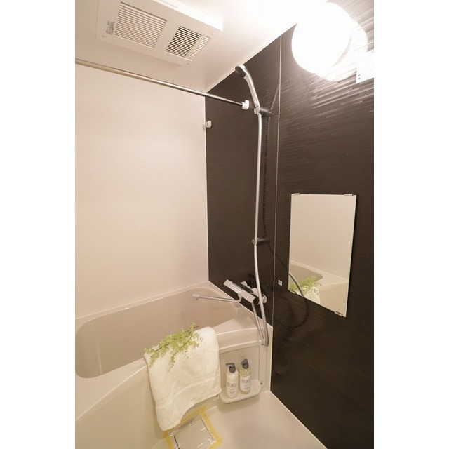 バス・シャワールーム　家具・調度品等はイメージです。実際の賃貸住宅には含まれません