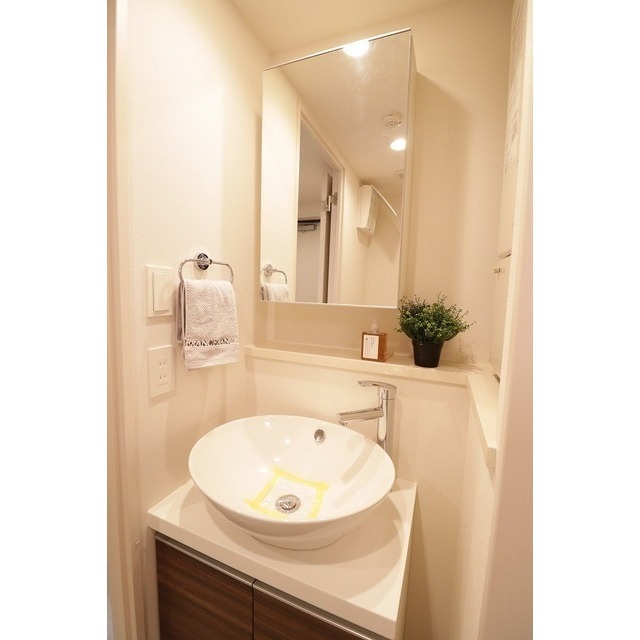 洗面設備　家具・調度品等はイメージです。実際の賃貸住宅には含まれません