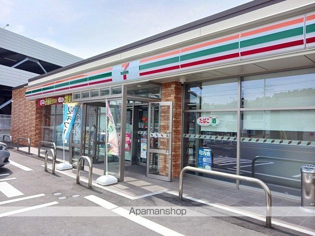 コンビニ　セブンイレブン鳥谷部町店（コンビニ）まで800m