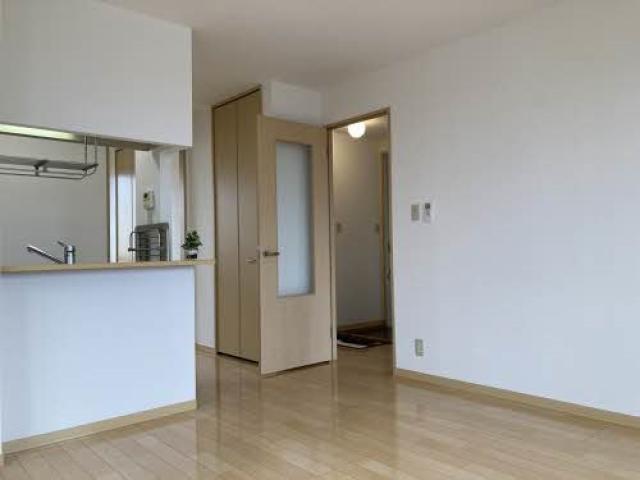 居室・リビング　※同タイプ部屋の写真です。