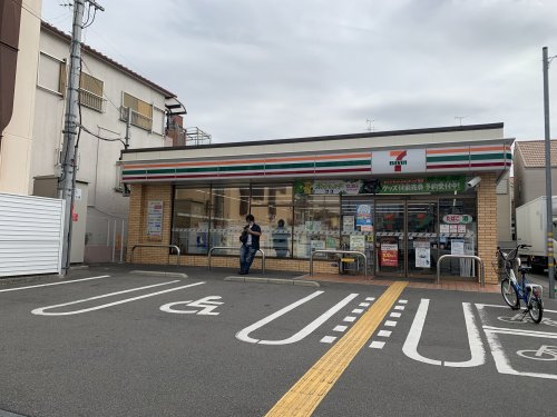 コンビニ　セブンイレブン 東大阪近江堂2丁目店（コンビニ）まで904m