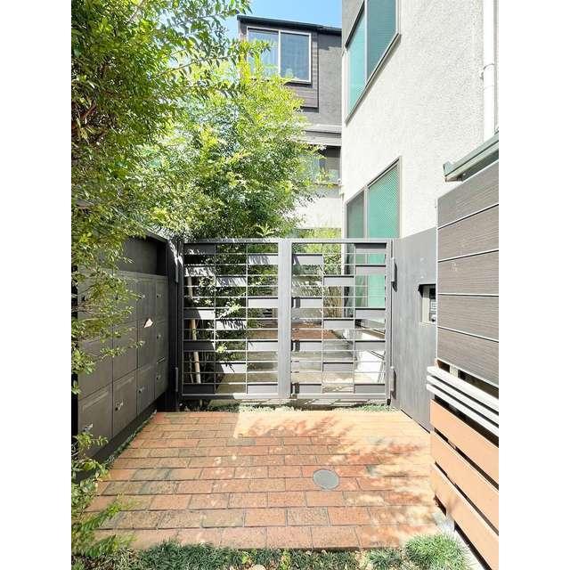 エントランス　エントランス