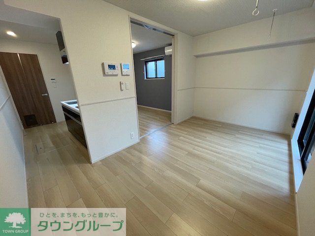 居室・リビング　エントランス