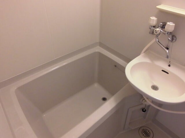 バス・シャワールーム　浴室