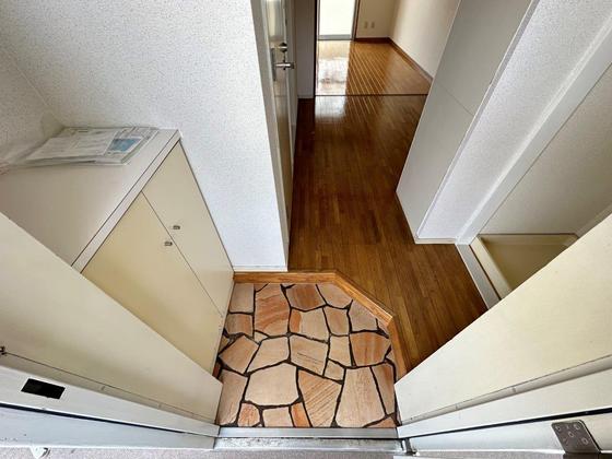 玄関　※別部屋の写真です