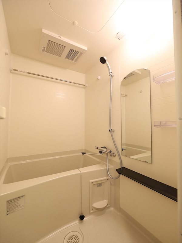 バス・シャワールーム　浴室暖房乾燥機付バスルーム