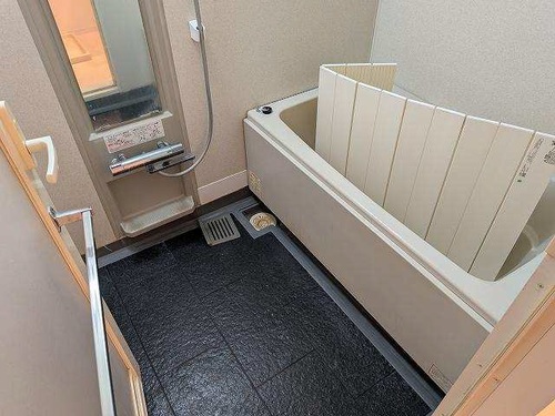 バス・シャワールーム　浴室