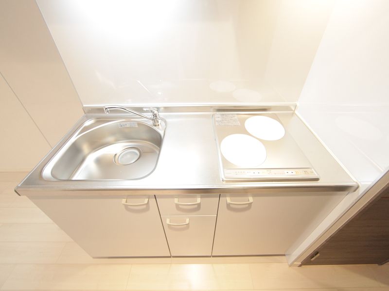 キッチン　システムキッチン（IHコンロ2口）