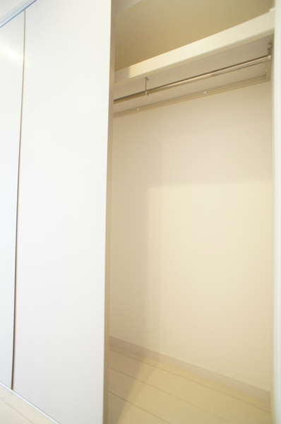 収納　ハンガーパイプ付きのクローゼットです。