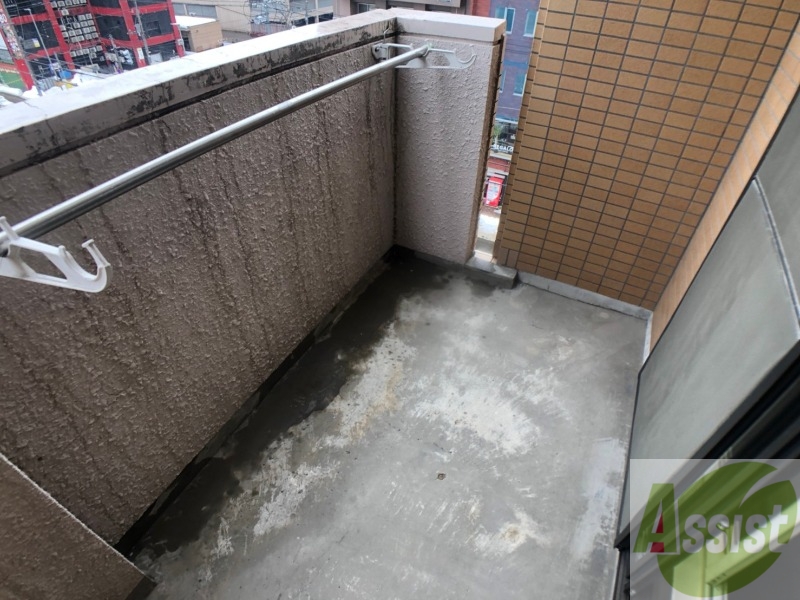 バルコニー　バルコニーです。洗濯物を干したり一息ついたりできますね！