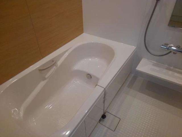 バス・シャワールーム　お風呂で日々の疲れを落としましょう