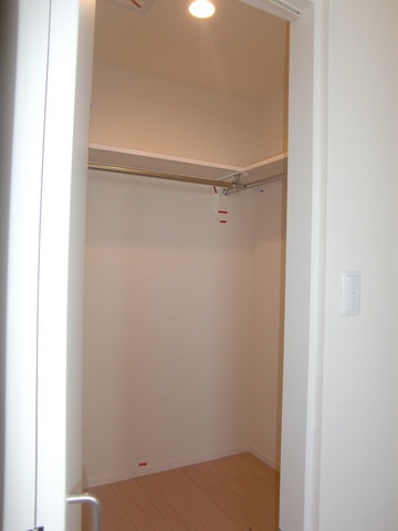 収納　★ウォークインクローゼット１．７帖★