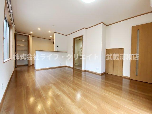 居室・リビング　別号室の参考写真です。