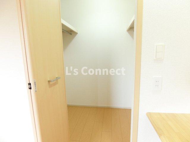 収納　ウォークインクローゼットでお荷物もすっきり収納。あ