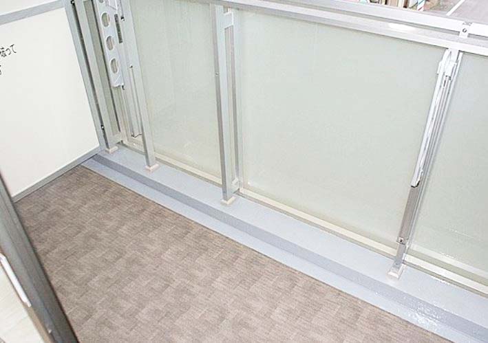 バルコニー　★洗濯物を干すスペース充分に取れます★