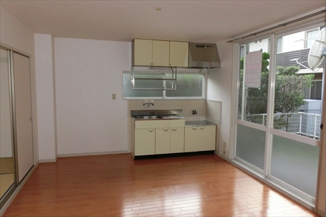 キッチン　反転間取りのサンプル画像