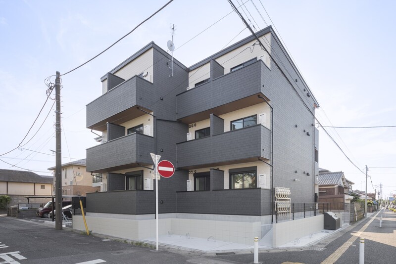 建物外観　不在時便利な宅配ボックス付き♪