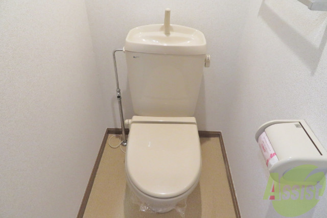 トイレ　トイレは、嬉しいウォシュレット付きです。