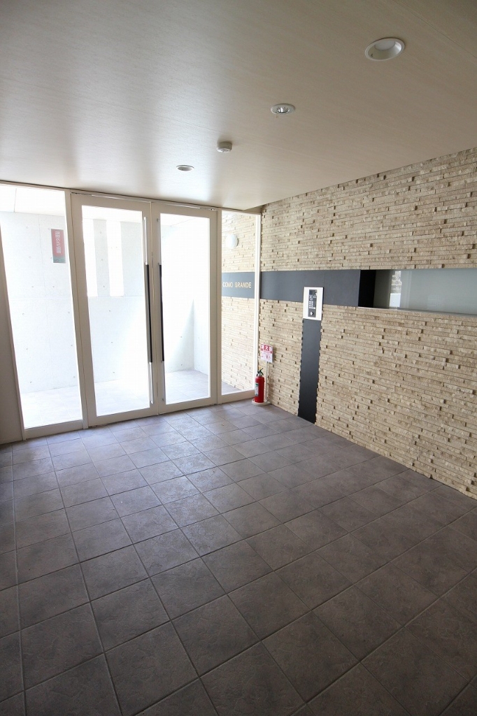 エントランス　高級感のあるエントランスです。