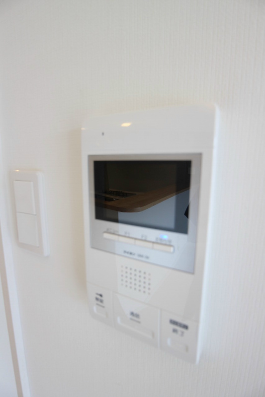 セキュリティ　安心、安全のモニター付インターホンです。