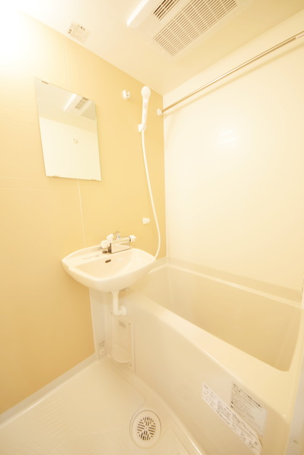 バス・シャワールーム　～疲れもさっぱり～