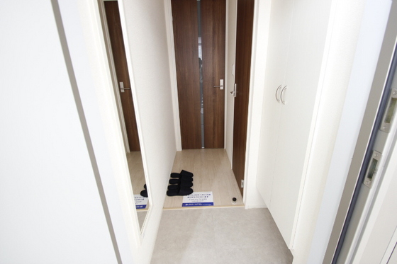 玄関　※別号室のお写真です