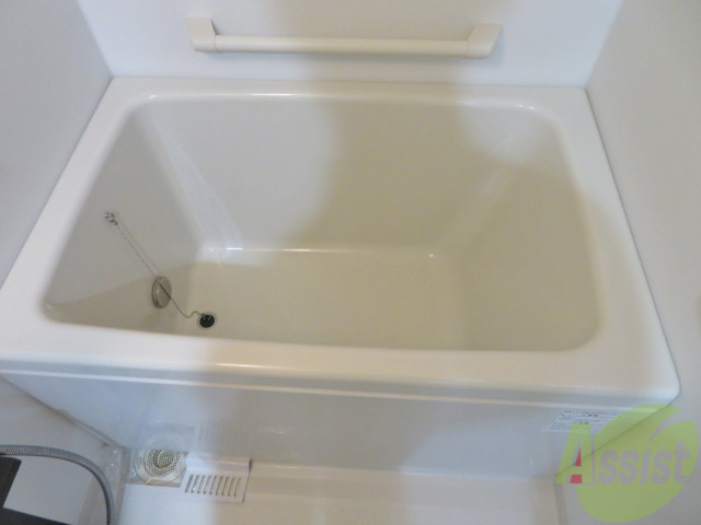 バス・シャワールーム　追い焚きがついているのでいつでも温かいお風呂に入れます。