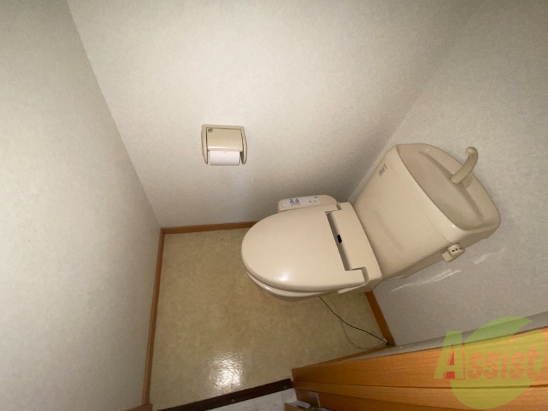 トイレ　シャワー付きのトイレは清潔感があって良いですね～。