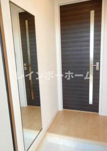 玄関　落ち着いた玄関です