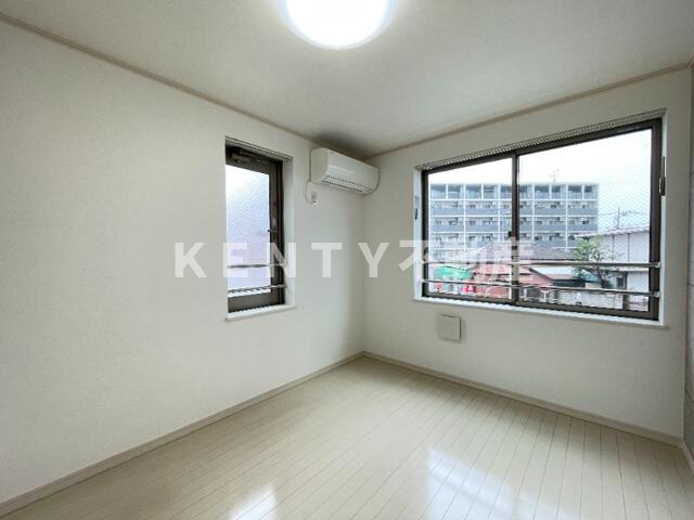 居室・リビング　居間です