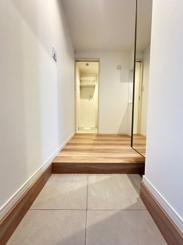 玄関　詳細は、RISUMO江坂本店までお問合せください♪