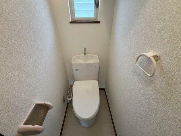 トイレ　落ち着いたトイレです