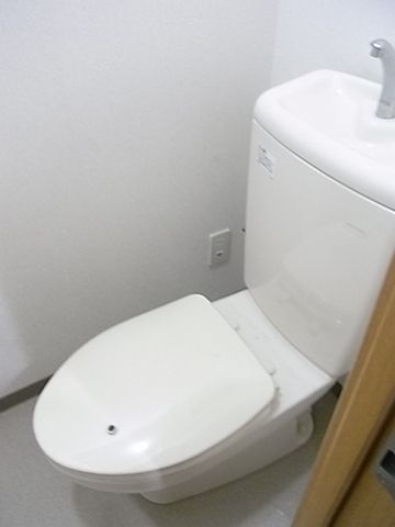 トイレ　※別部屋参考写真※