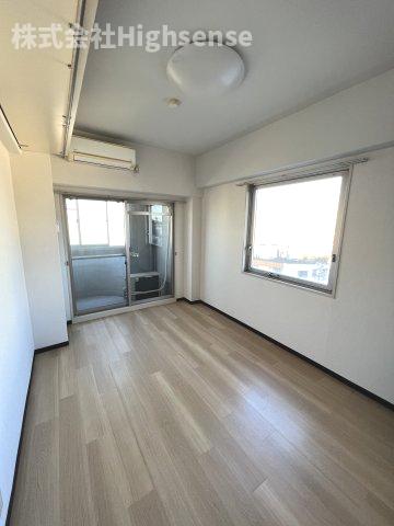 居室・リビング　こちらのリビングで趣味の時間をお楽しみください