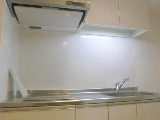 キッチン　コンパクトなキッチンで掃除もラクラク