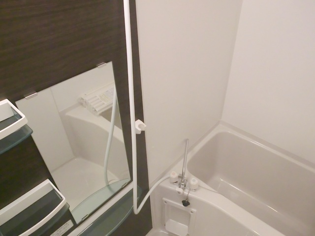 バス・シャワールーム　お風呂で日々の疲れを落としましょう