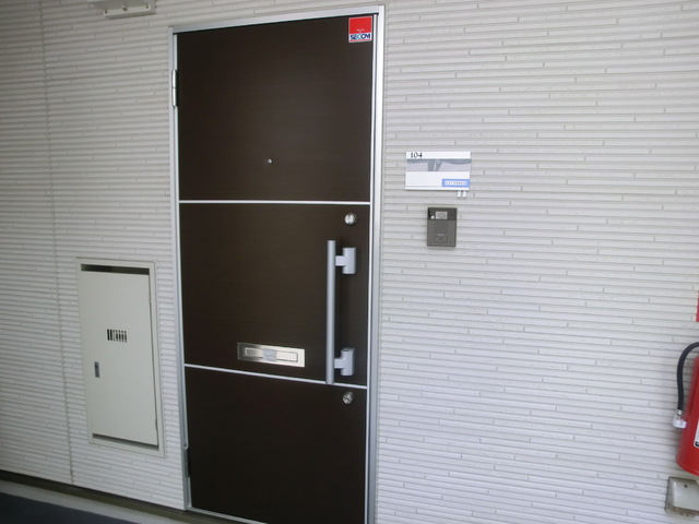 その他共有部分　共用部から見た玄関です